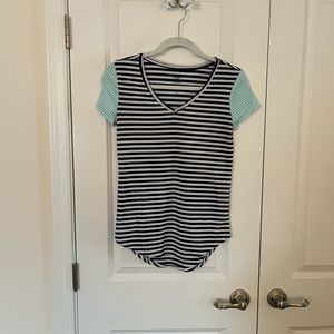 So Brand Juniors T-shirt size XS